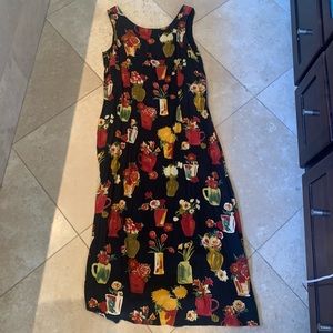 Adorable black patterned dress.